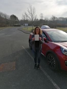 Susan McCallum passed her driving test at Irvine Driving Centre with only 4 driving faults! Susan experienced countless setbacks due to Covid in her journey to becoming a qualified driver. However, through putting maximum effort into her lessons, completing the number of hours required and gaining valuable experience in her own car Susan was successful in the end!